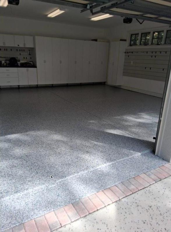 Flake epoxy garage floor